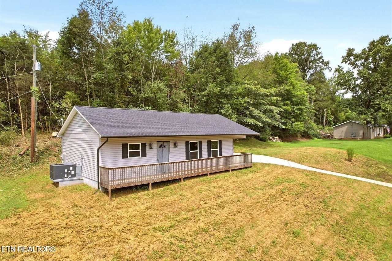 219 Offutt Rd - Photo 3 of 24