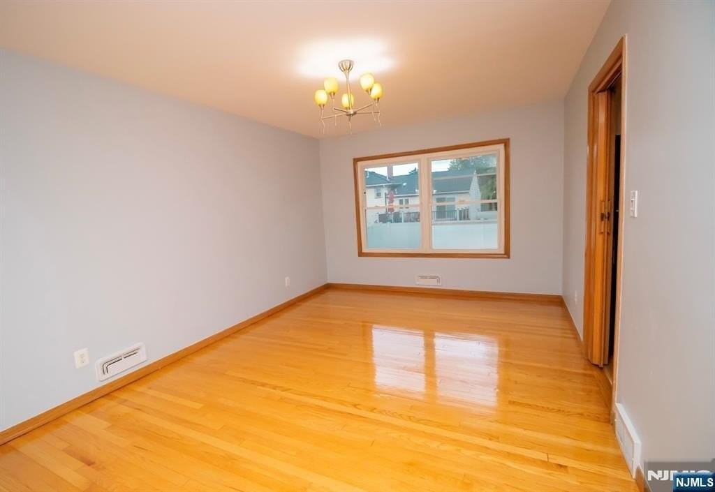 0-09 28th St - Photo 5 of 19