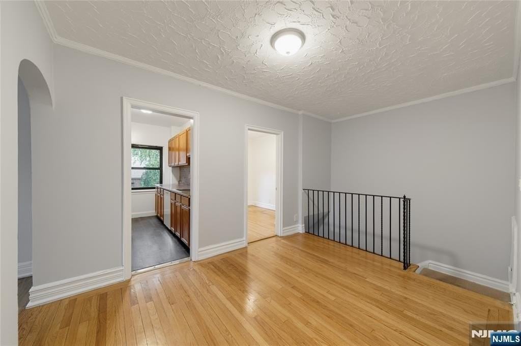 81 Chester Pl #K2C - Photo 5 of 29