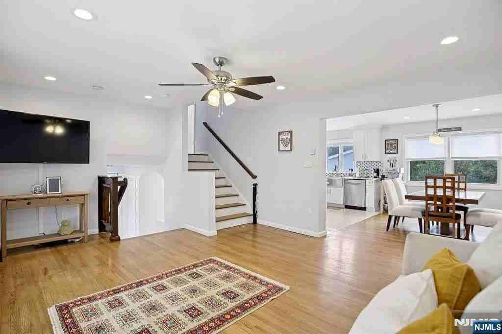 82 Eaton Pl - Photo 7 of 36