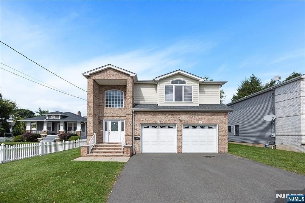 104 Larch Ave - Photo 2 of 49
