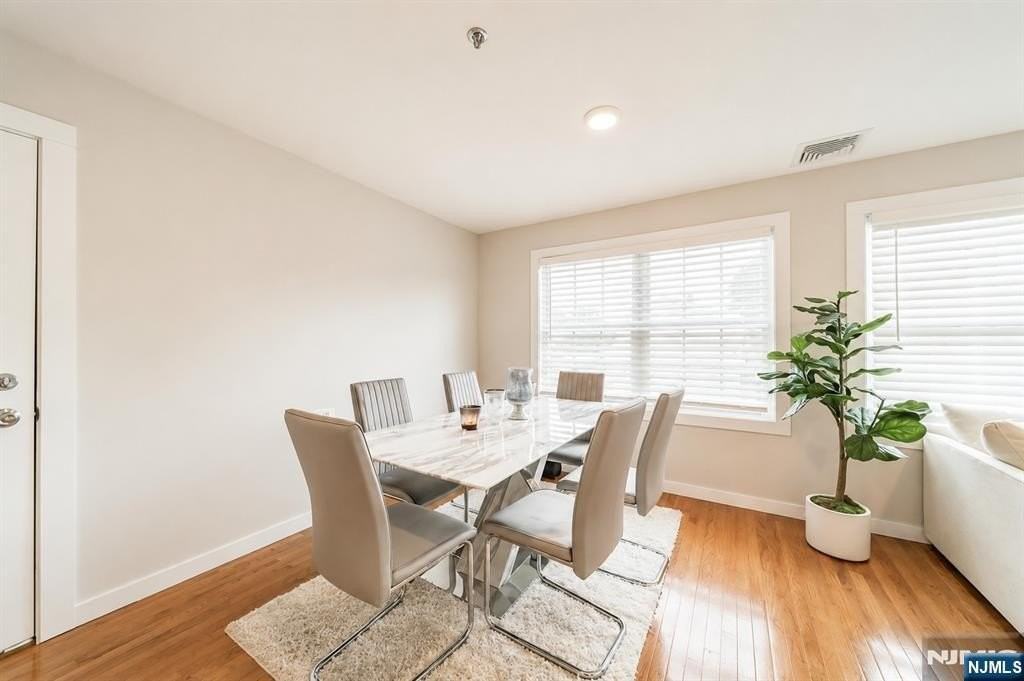 17 Park St #2 - Photo 3 of 12