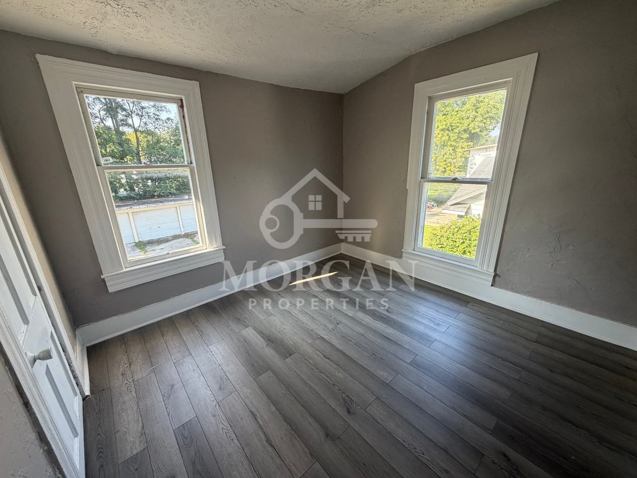 1229 West 8th Street - Photo 7 of 9