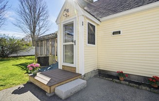 6B Fifield Ln - Photo 1 of 1