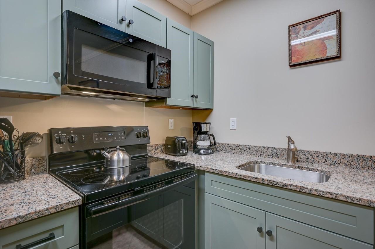 8 River Run Dr #G - Photo 7 of 50