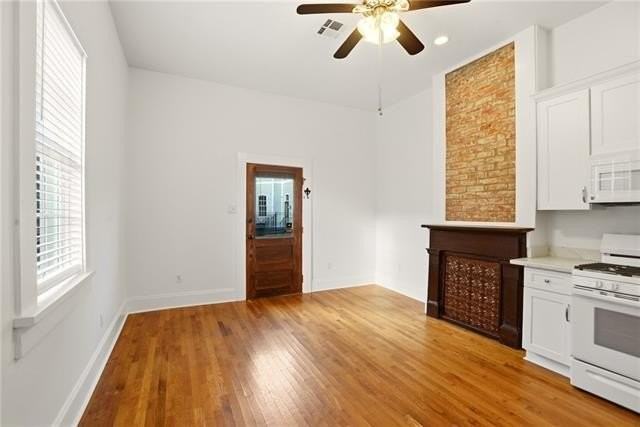 3030 Royal St #B - Photo 3 of 23