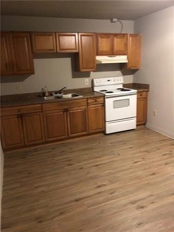 36326 Salmen St - Photo 5 of 11