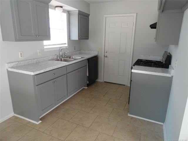 16204 E 2nd St - Photo 4 of 19