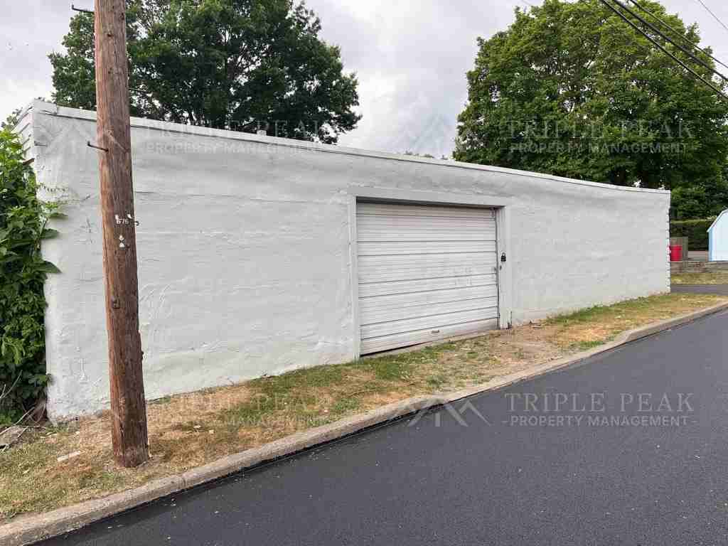 34 8th St, Upland, PA - LPP - Photo 2 of 6