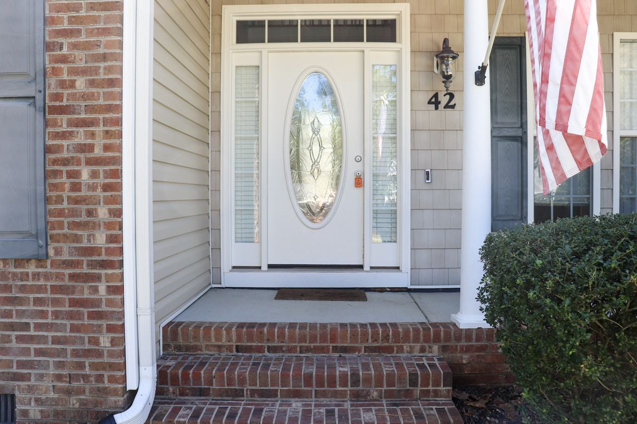 42 Nassau Ln #1 - Photo 2 of 45