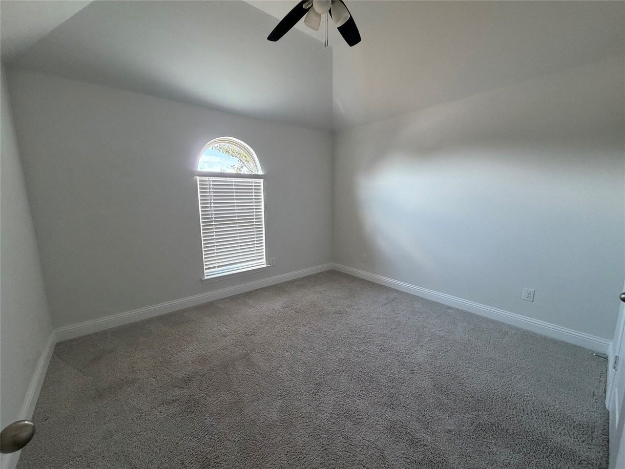 5820 Watts Bar Ct - Photo 6 of 27