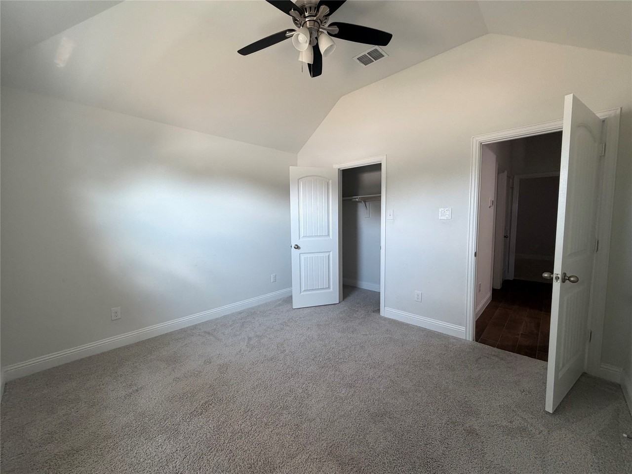 5820 Watts Bar Ct - Photo 7 of 27