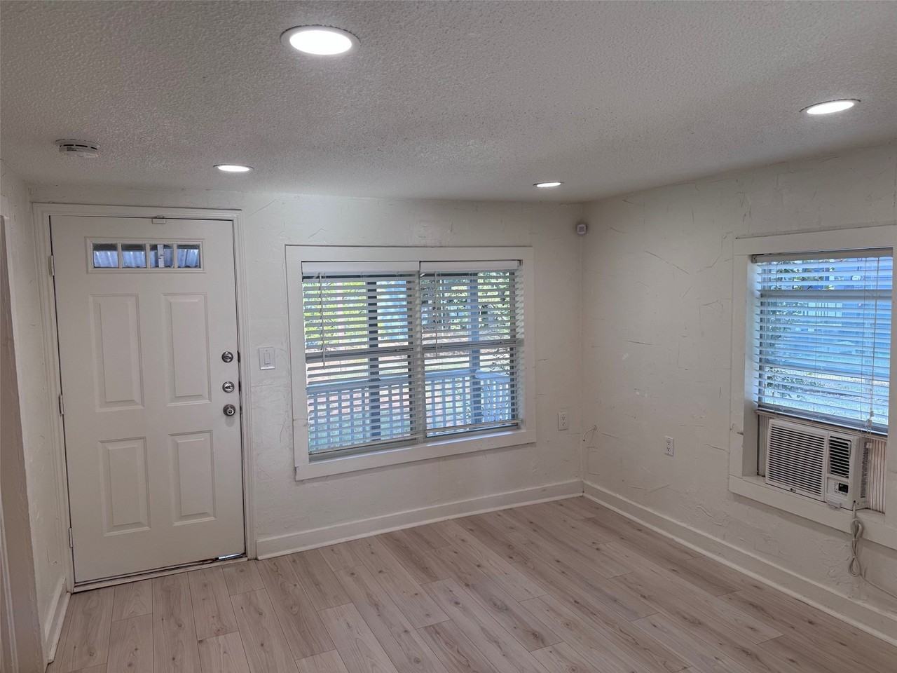 331 Frosty Hollow Rd - Photo 6 of 40