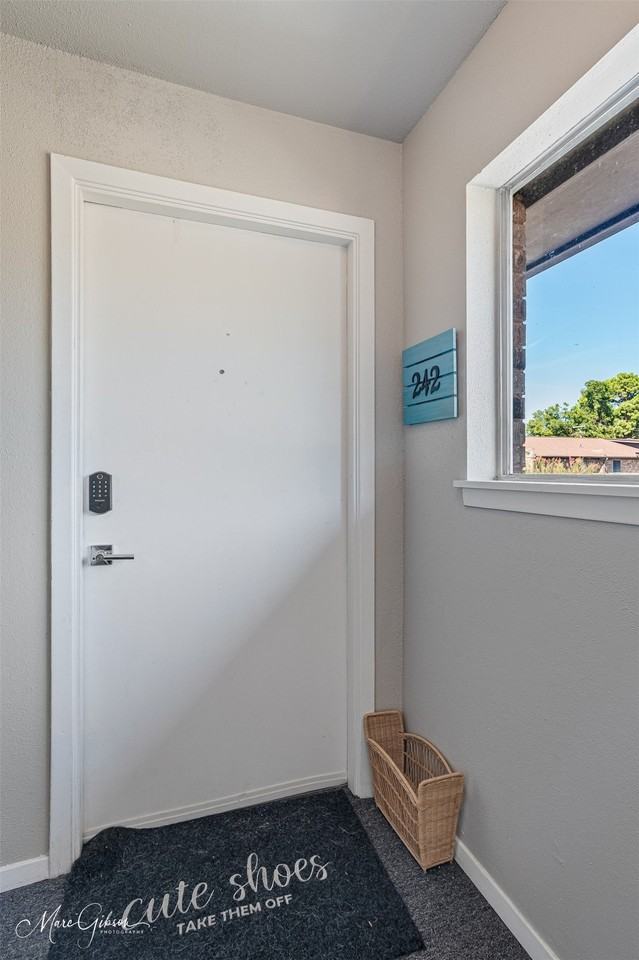 1820 E Kings Hwy #242 - Photo 3 of 22