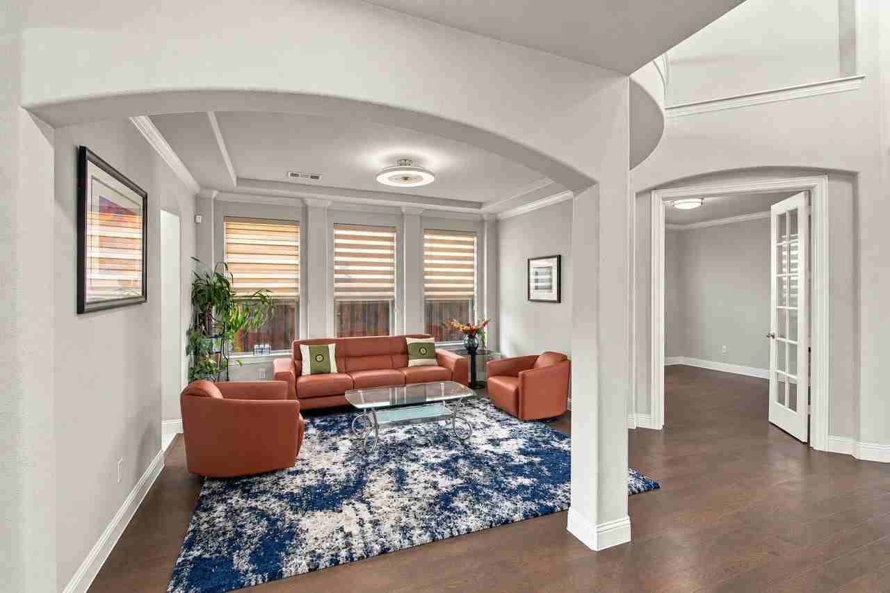7211 Arches Ave - Photo 6 of 39