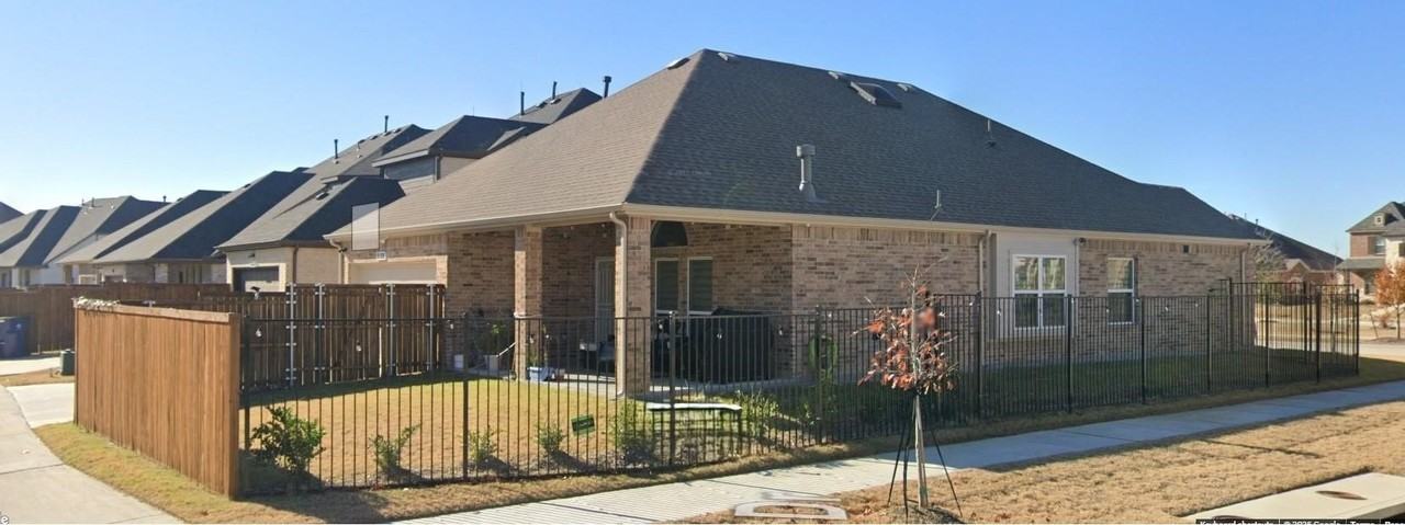 8588 Bachman Ln - Photo 7 of 11