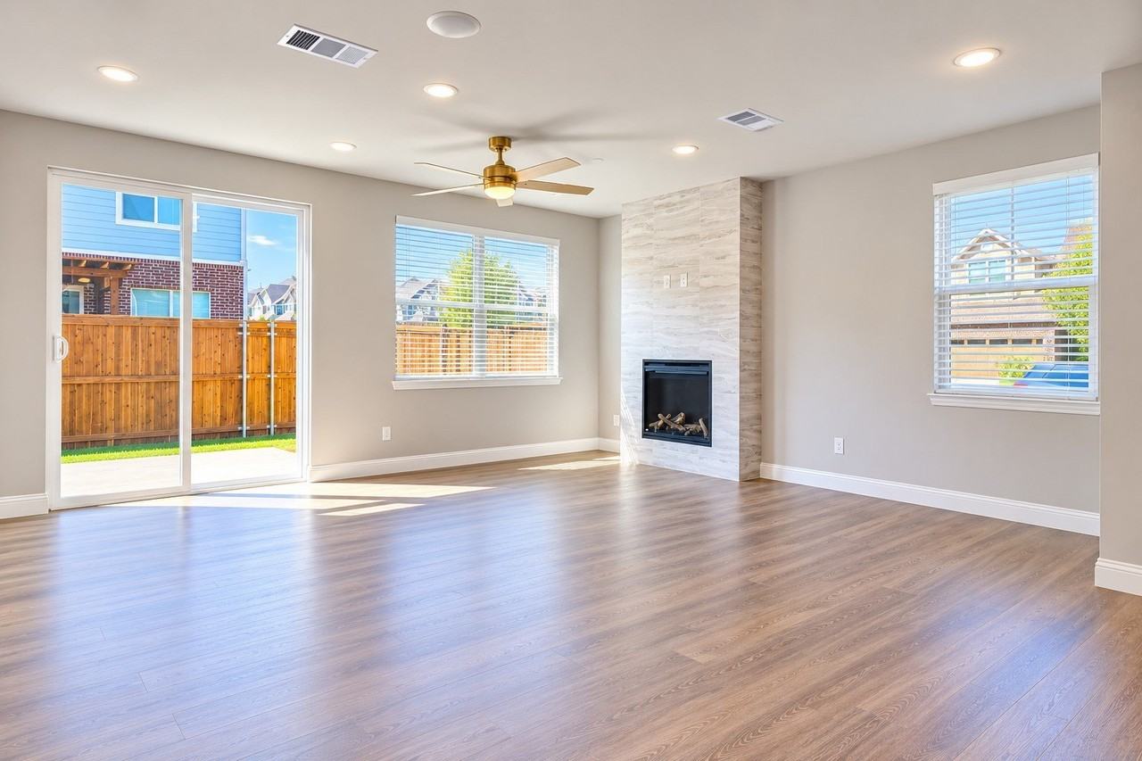 600 Nolan Ln - Photo 5 of 39