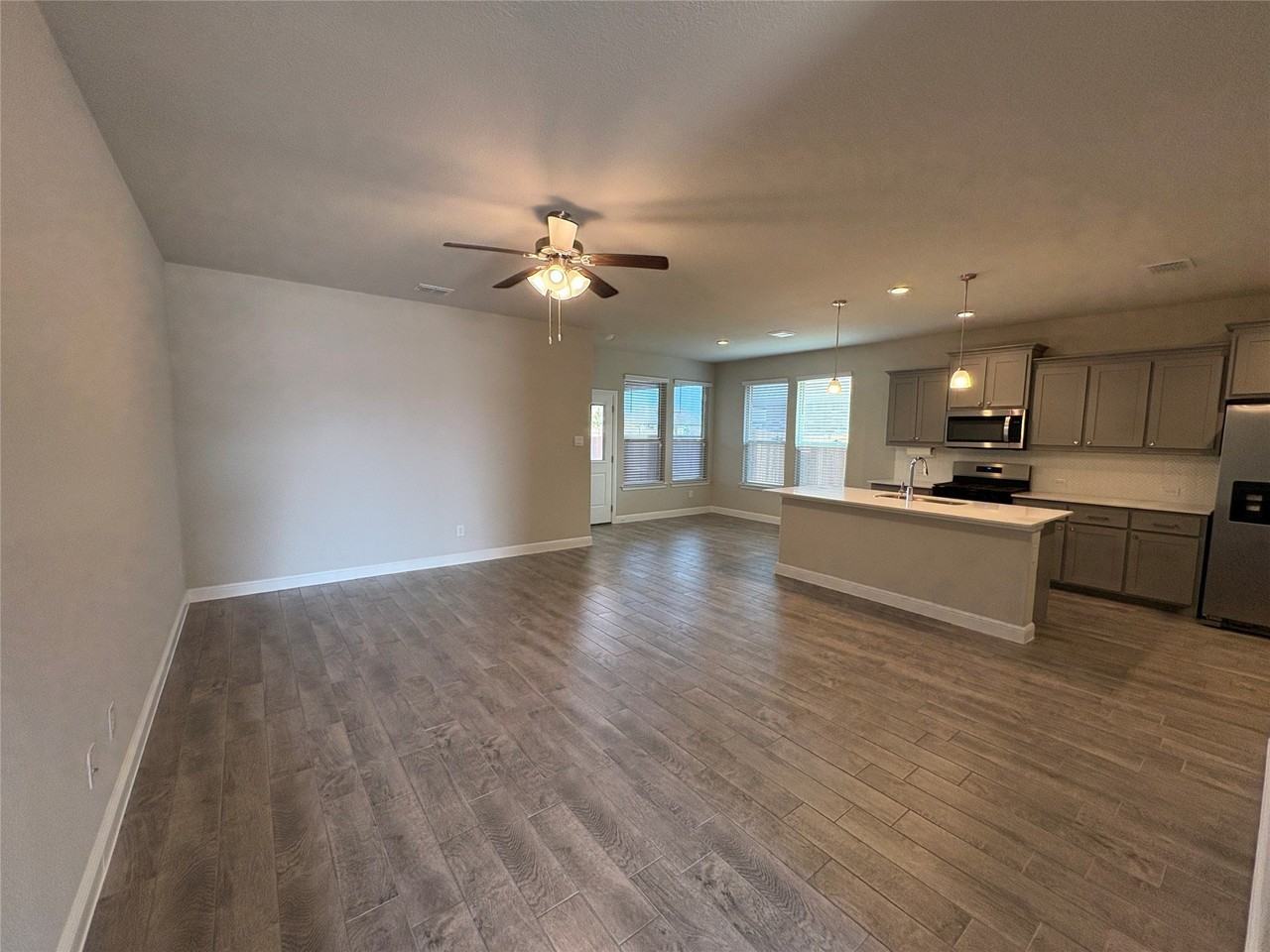 5291 Crystal Lake Ave - Photo 2 of 13