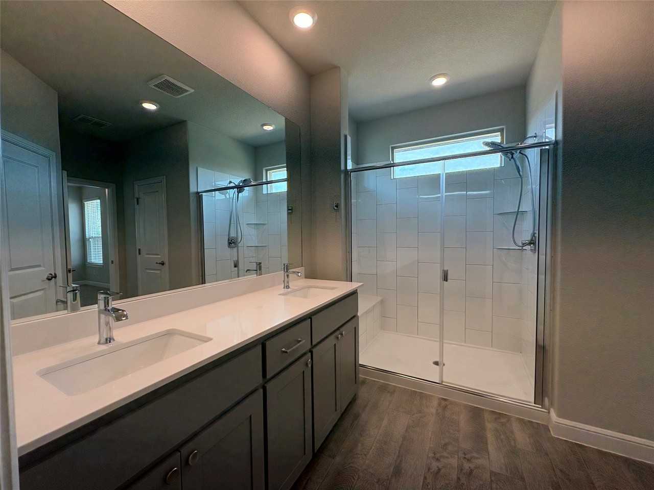 5291 Crystal Lake Ave - Photo 7 of 13