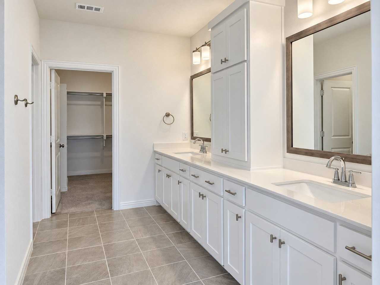 1026 Stockton Dr - Photo 6 of 10