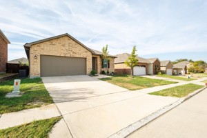 featured image of 817 Cedar Elm Dr
