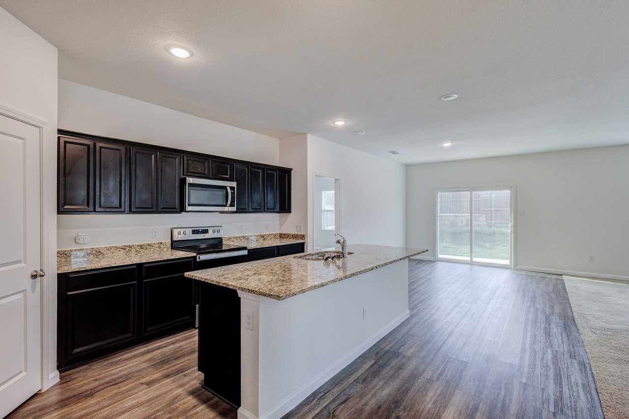 817 Cedar Elm Dr - Photo 4 of 25