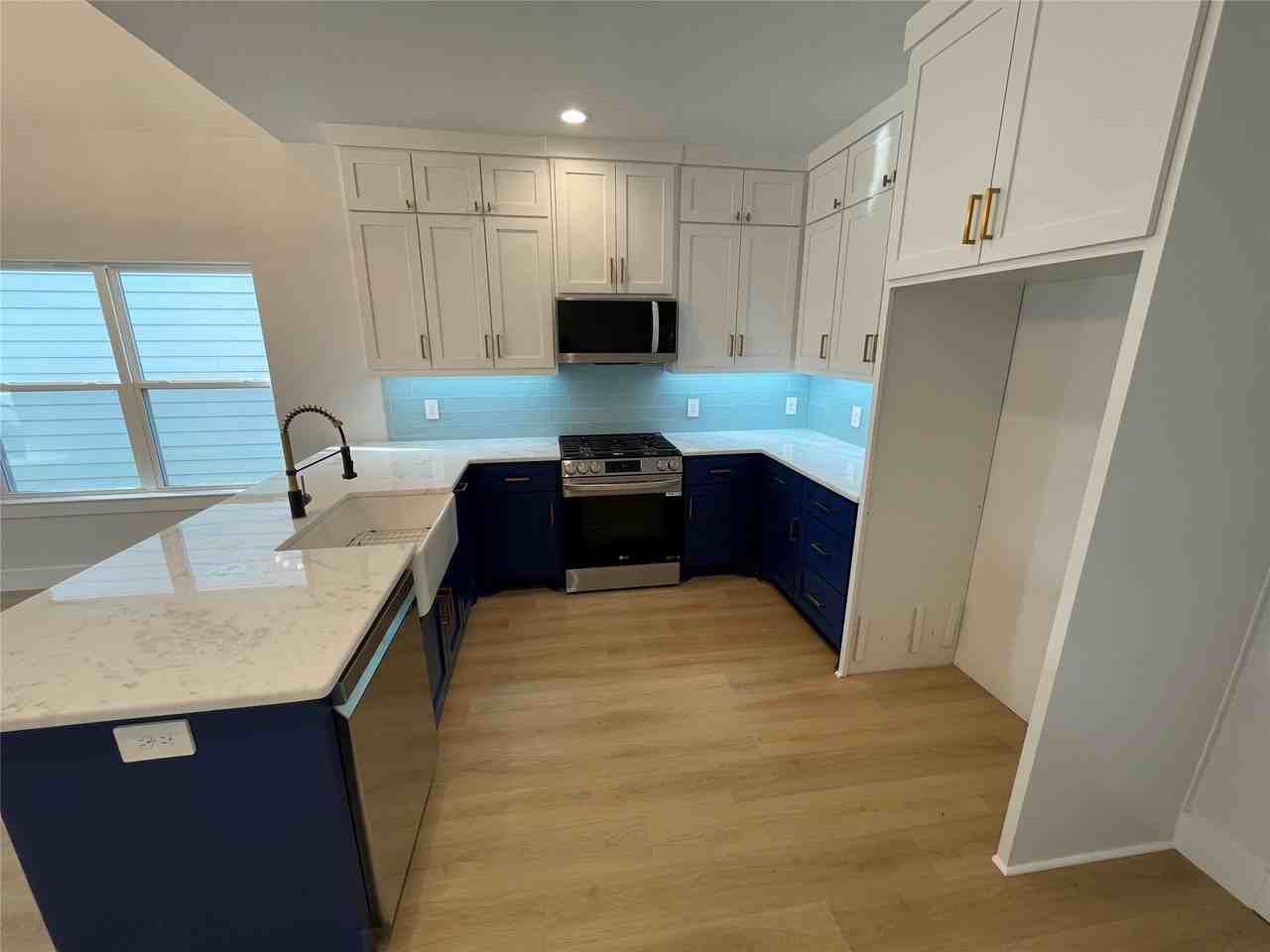 4918 Dry Creek Rd - Photo 4 of 14
