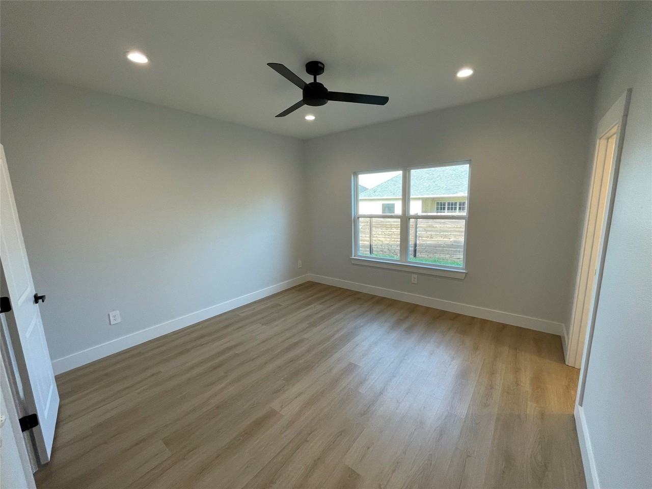 4918 Dry Creek Rd - Photo 6 of 14