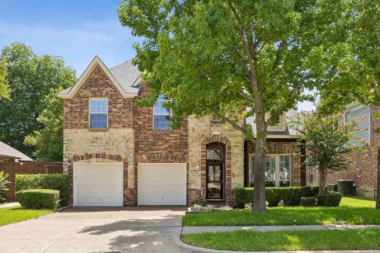 708 Brookwater Dr - Photo 3 of 40
