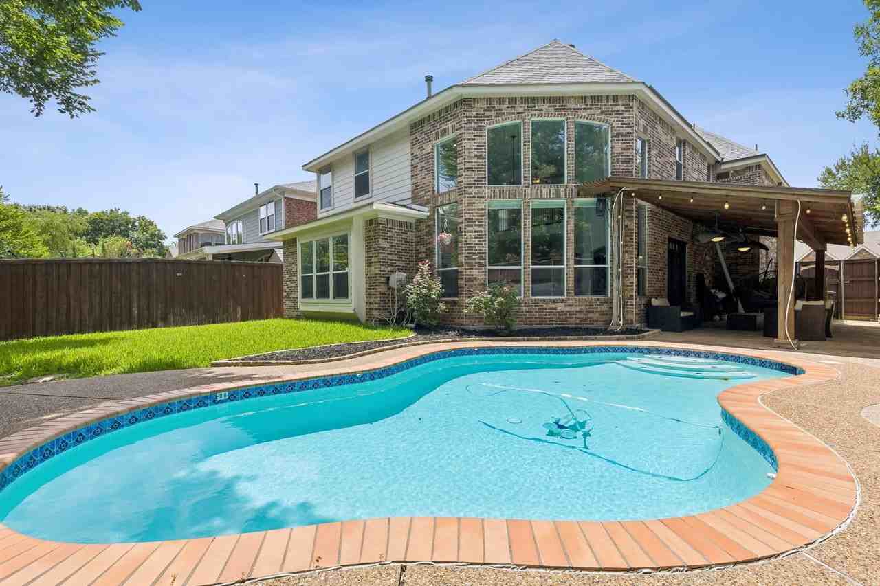 708 Brookwater Dr - Photo 5 of 40