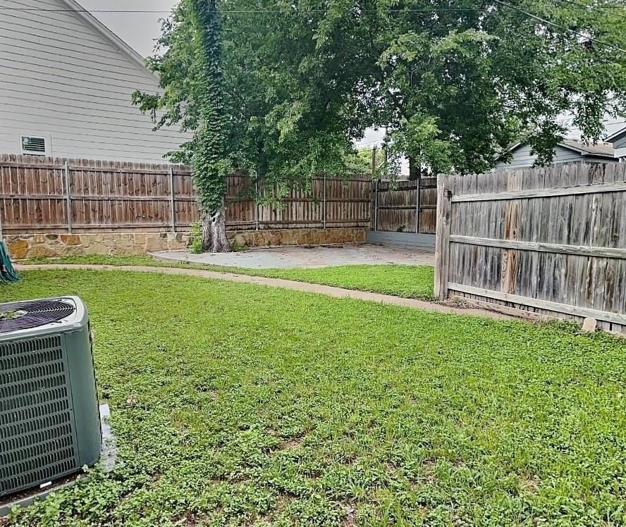 4124 Lovell Ave - Photo 3 of 12
