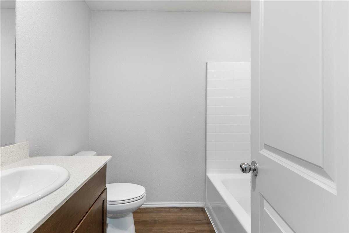 2918 Acacia Dr - Photo 3 of 15