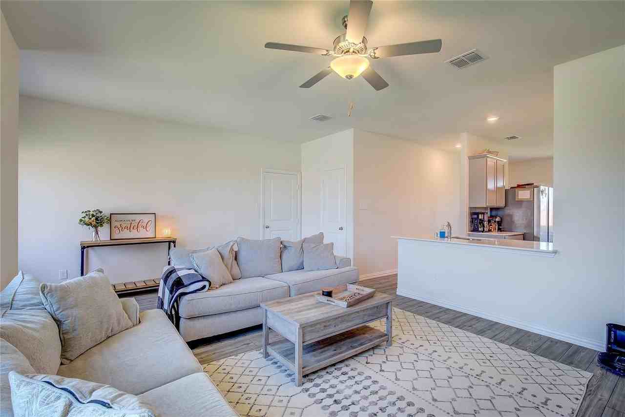 2124 Whispering Sage Blvd - Photo 7 of 32