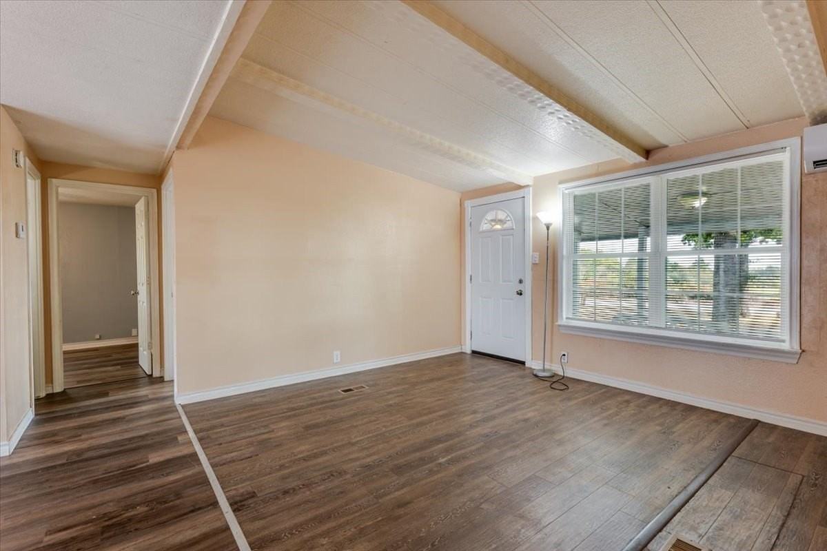209 Wicker Hill Rd - Photo 5 of 21