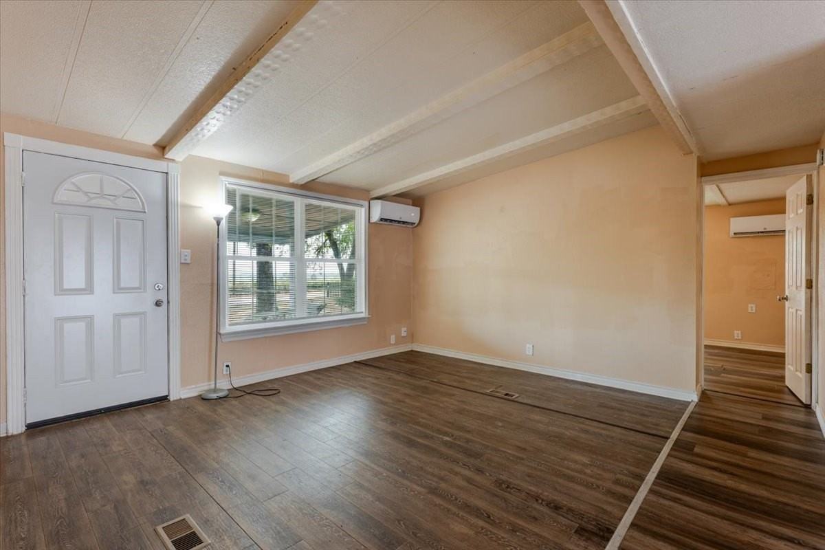 209 Wicker Hill Rd - Photo 6 of 21
