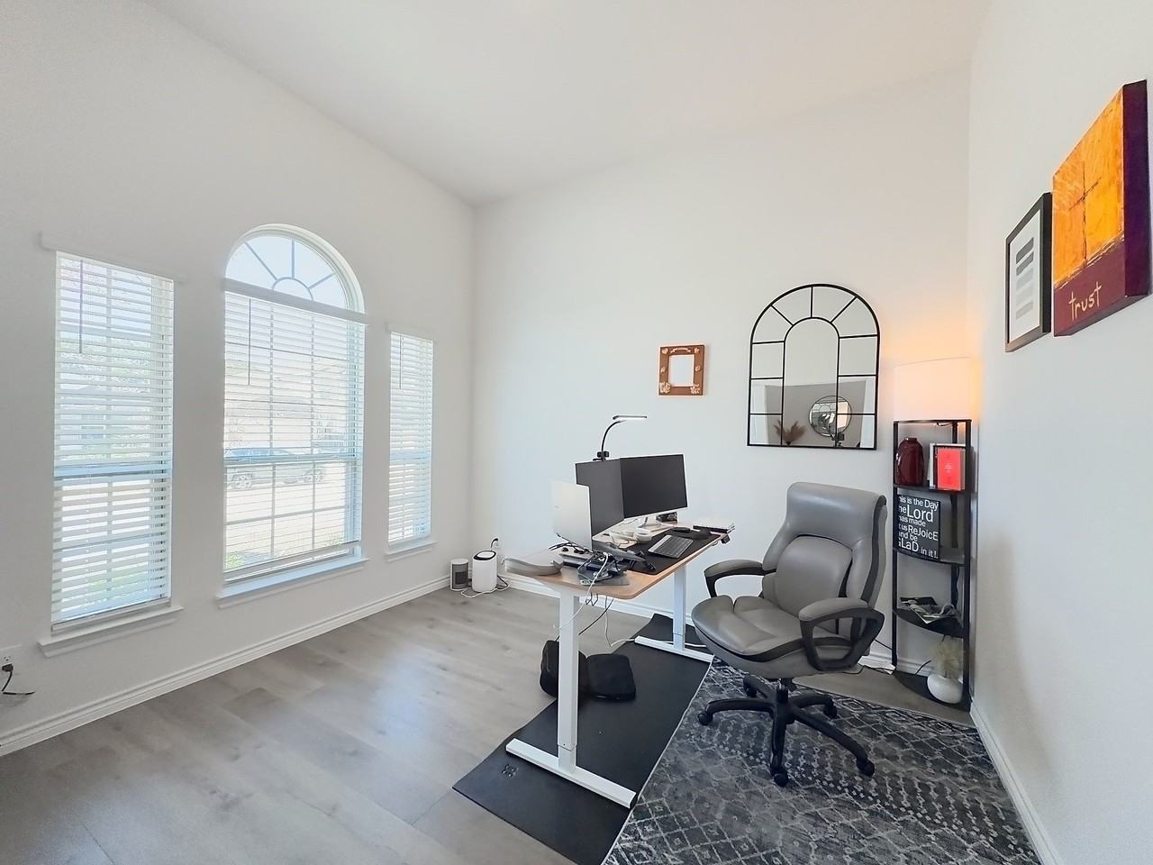 7400 Seton Pl - Photo 6 of 37