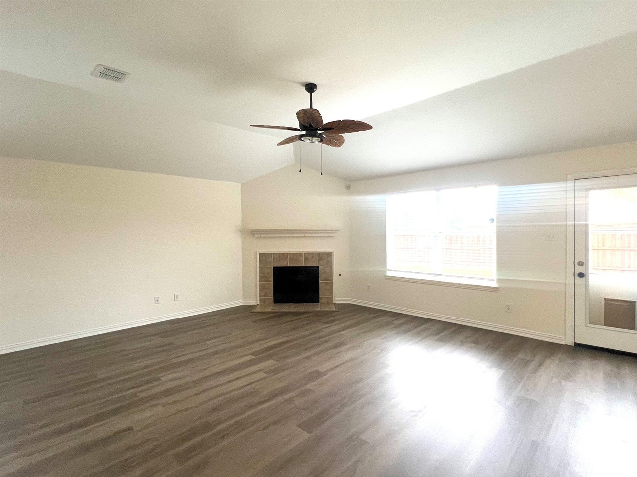 2701 Evening Mist Dr - Photo 2 of 17