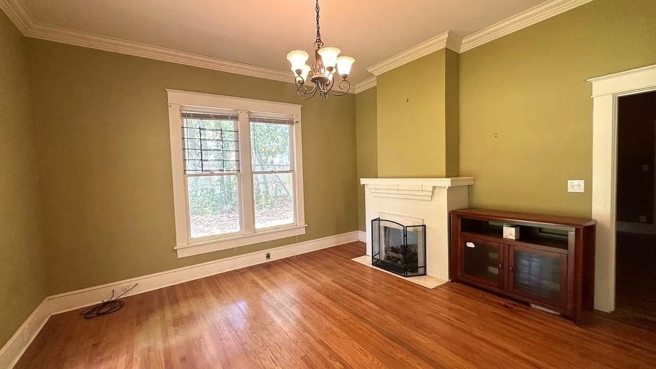 938 Boulevard St - Photo 7 of 18