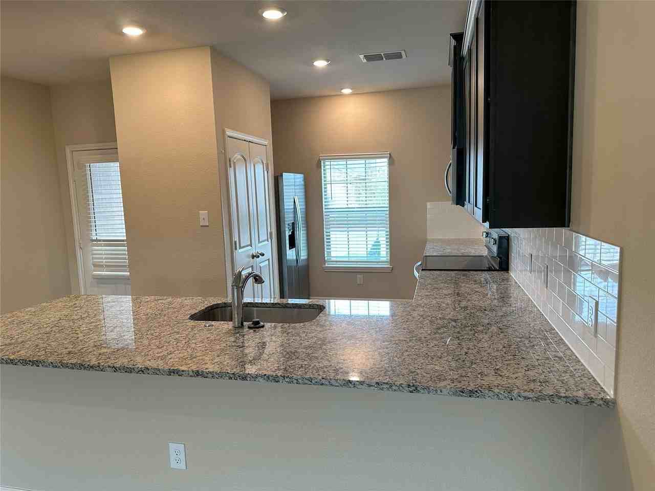 236 Elam Dr - Photo 7 of 28