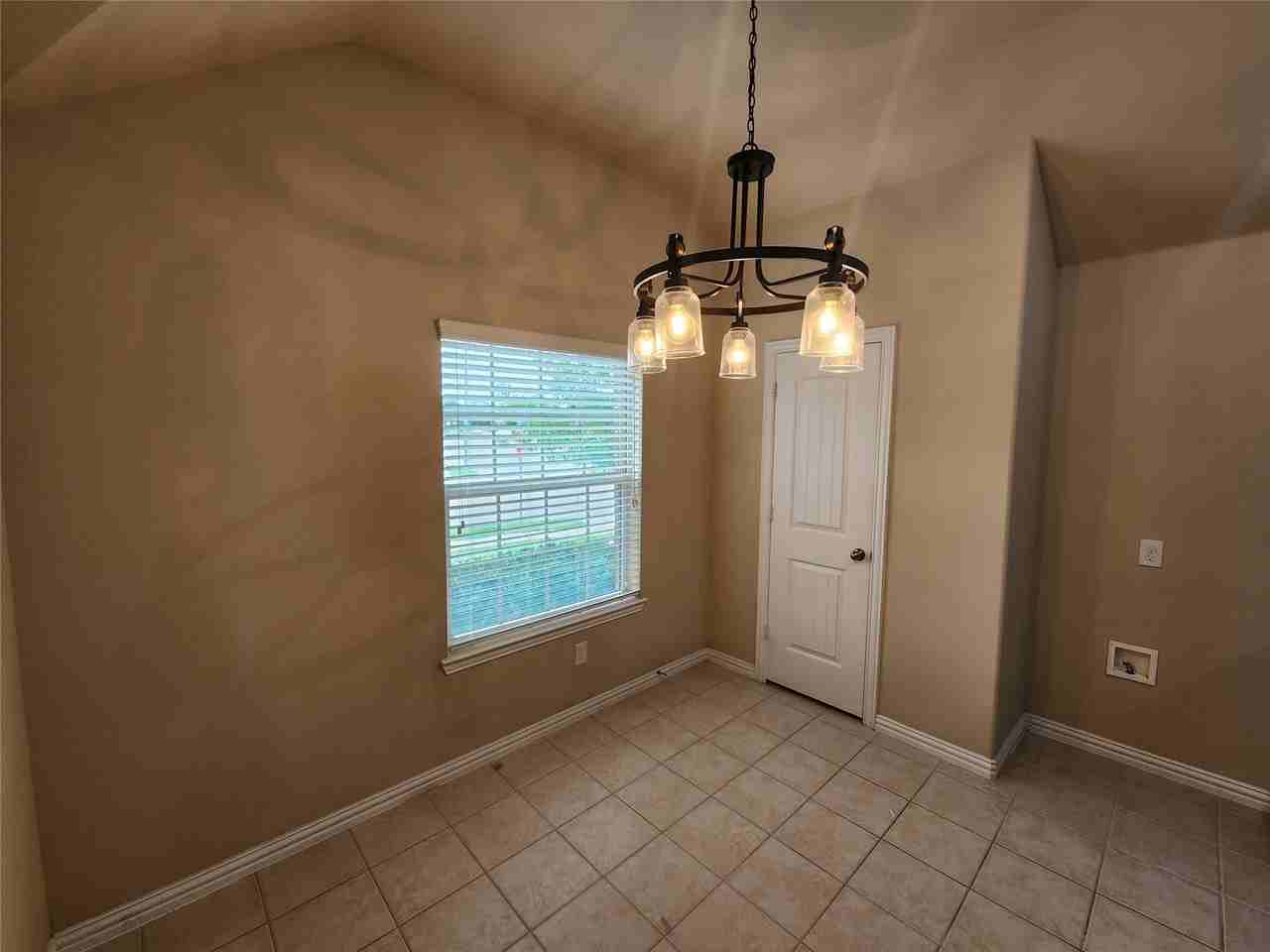 500 Paddle Dr - Photo 6 of 40