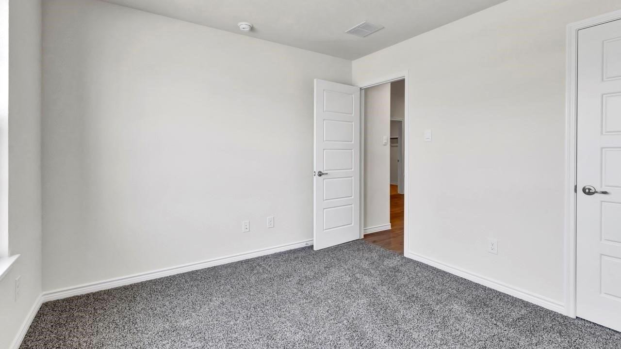 10505 Twisting Springs Dr - Photo 5 of 18