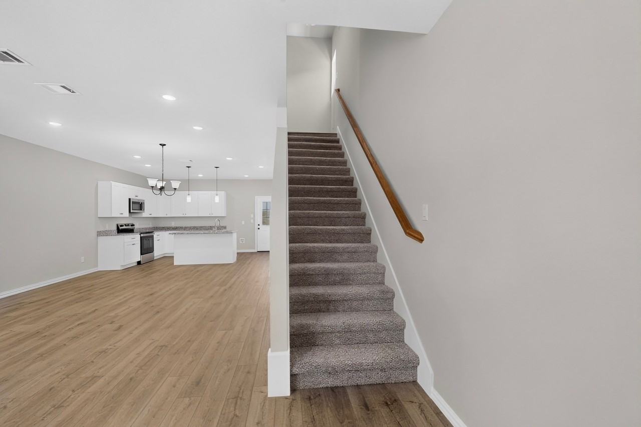 3327 Eastland St - Photo 3 of 30