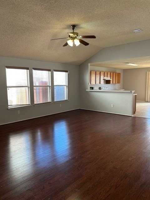9300 Goldenview Dr - Photo 3 of 16