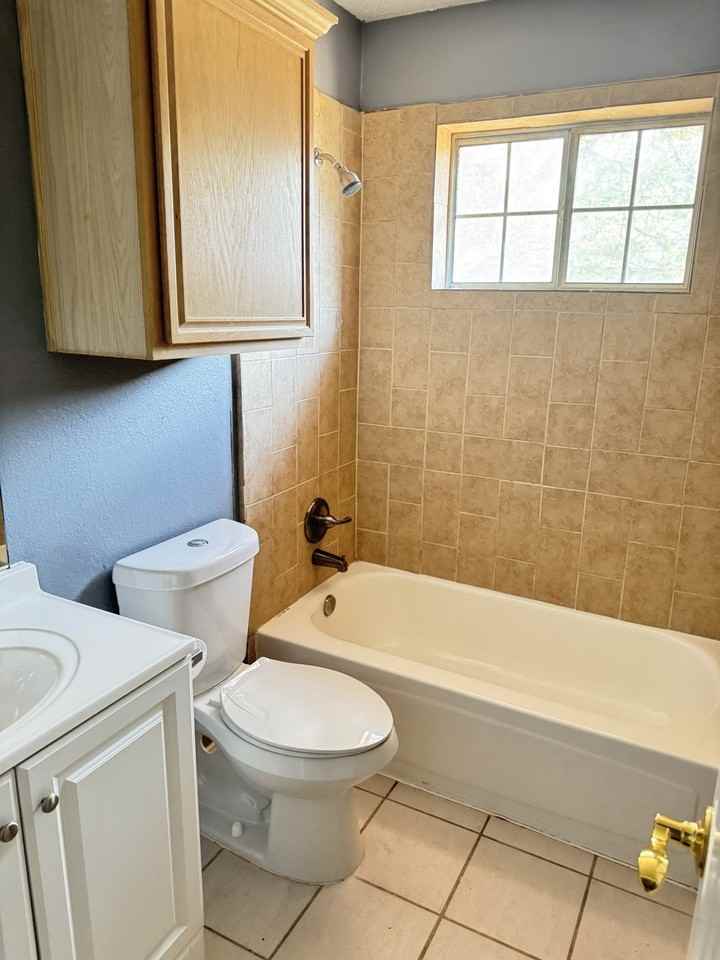 4234 Briar Hill Dr - Photo 7 of 10