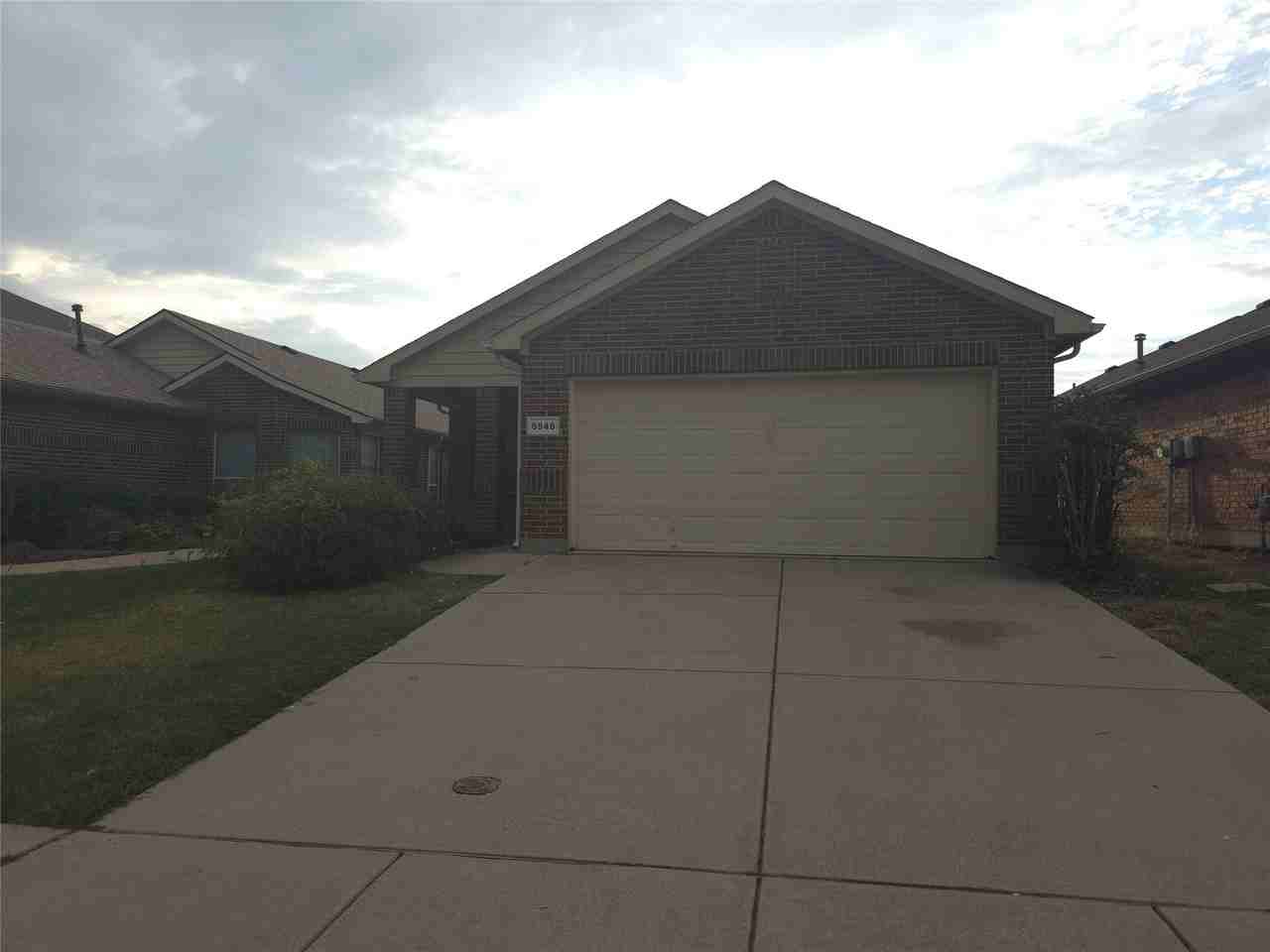 5945 Missy Ln - Photo 2 of 30