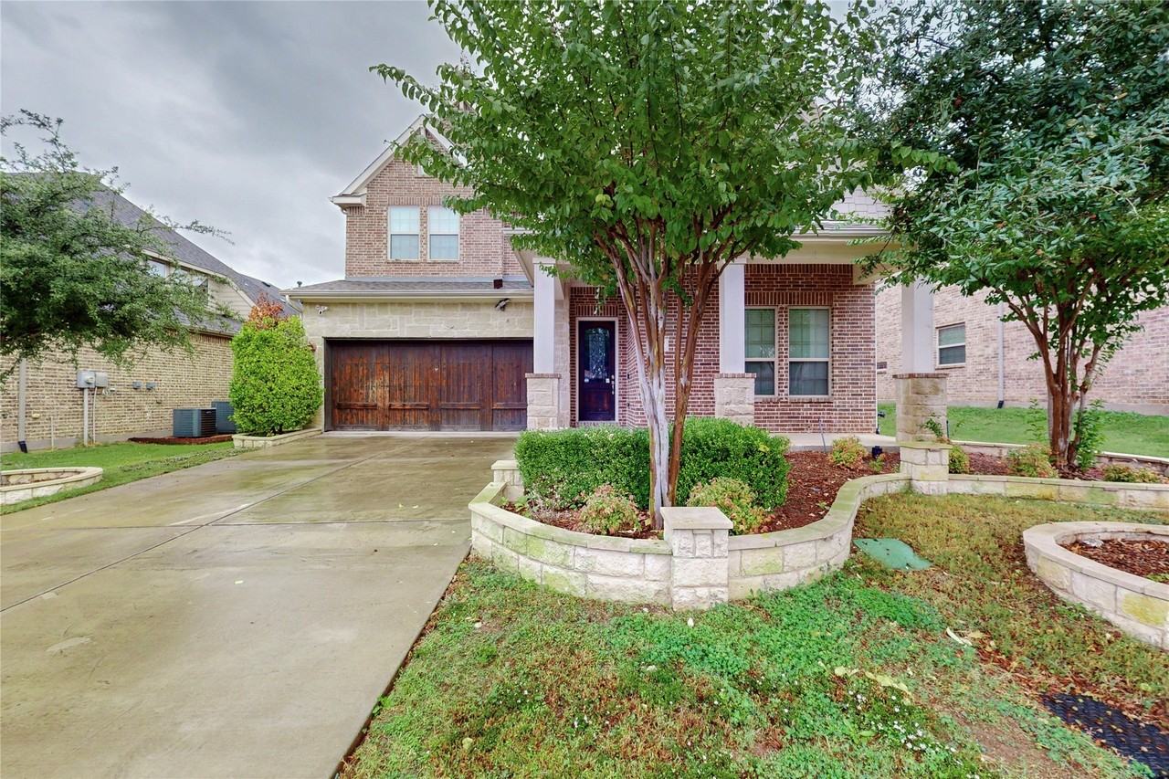 112 Spear Ct - Photo 3 of 37