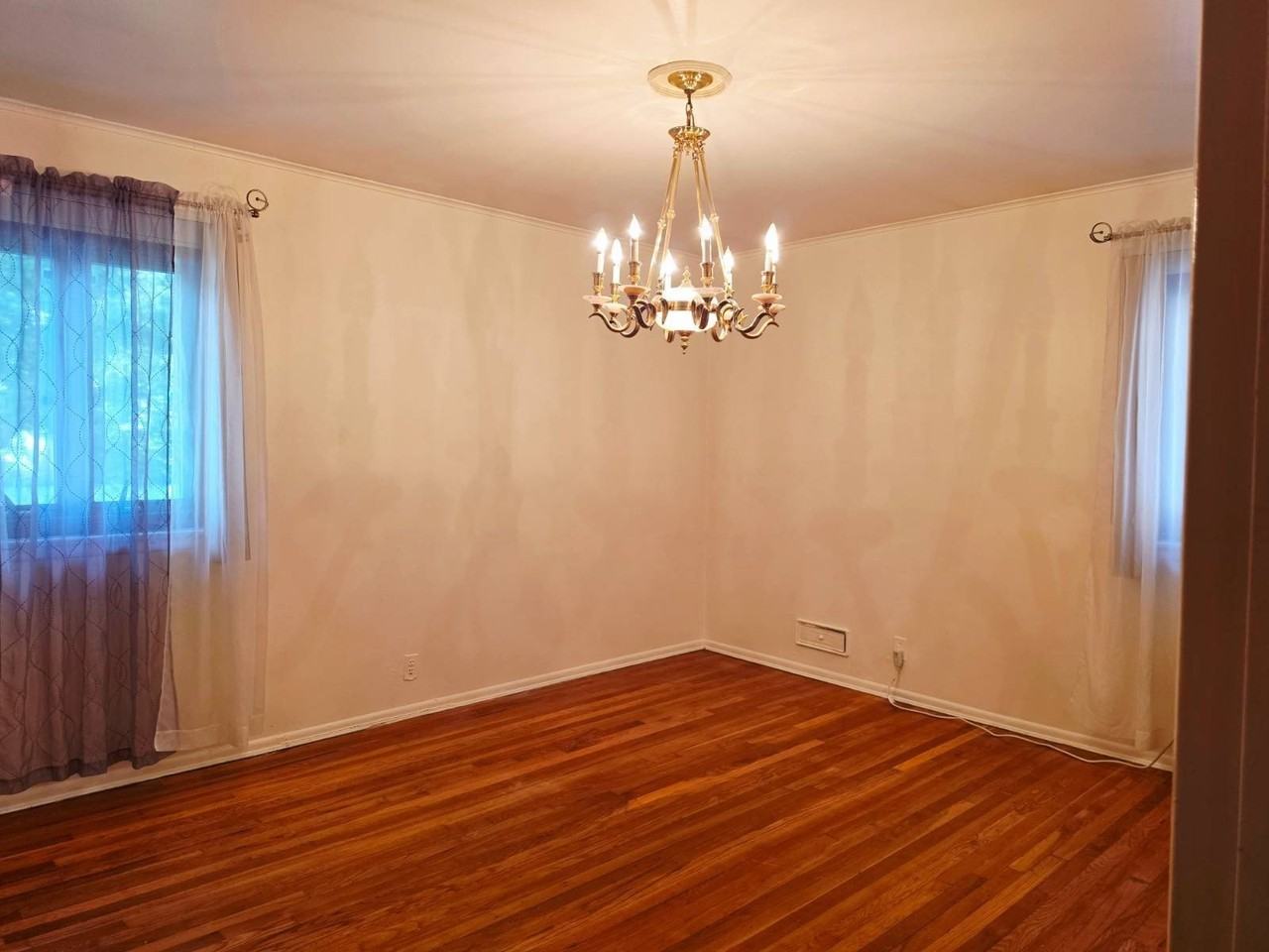 16615 16th Ave - Photo 5 of 18
