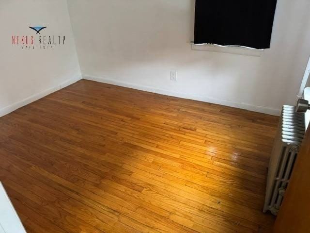 2335 31st St #2R - Photo 6 of 8