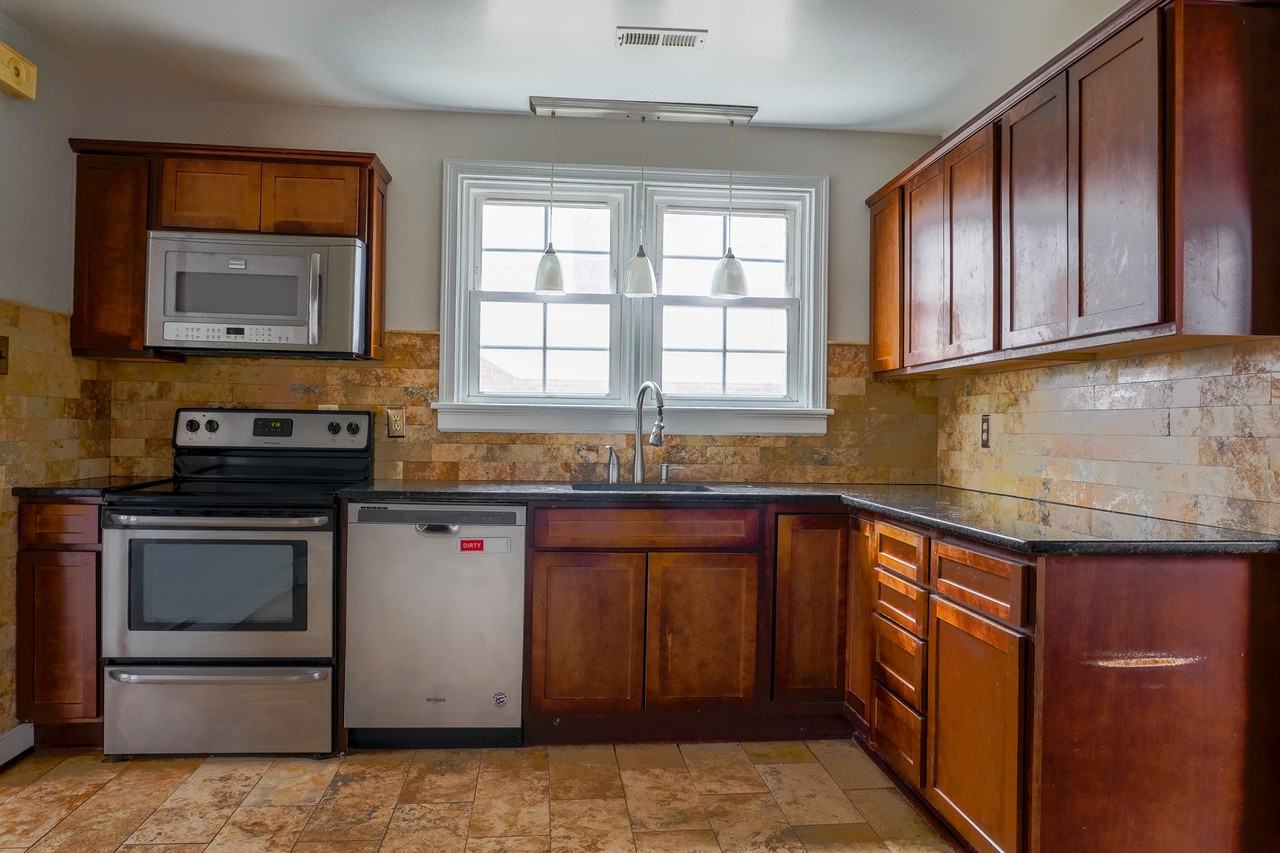 818 Orchard Rd #1 - Photo 4 of 15