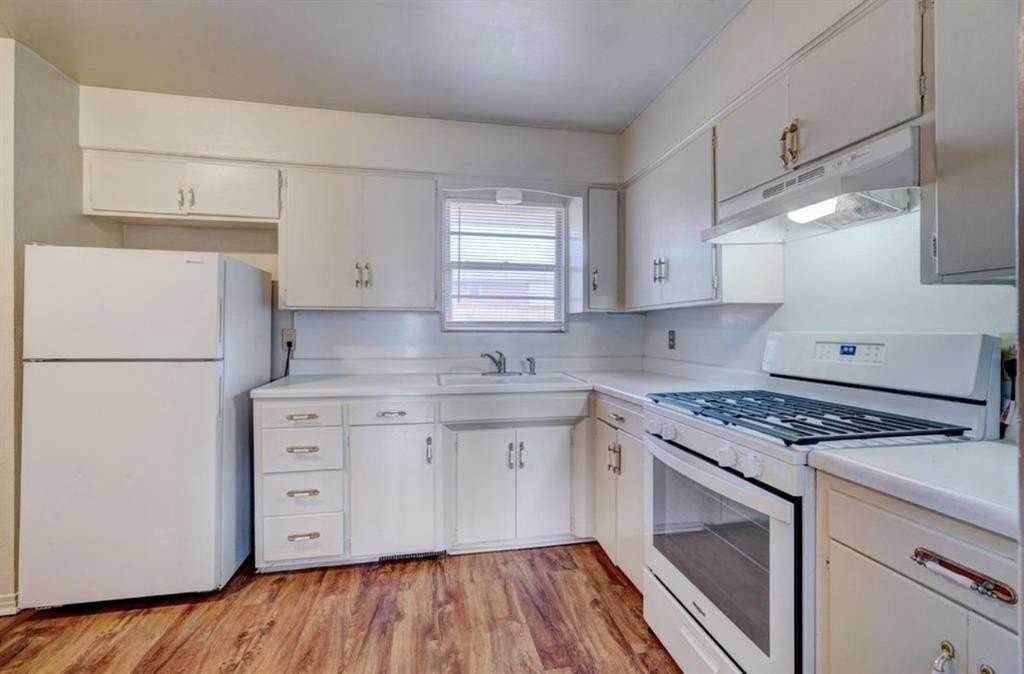 531 N Blackwelder Ave - Photo 4 of 11